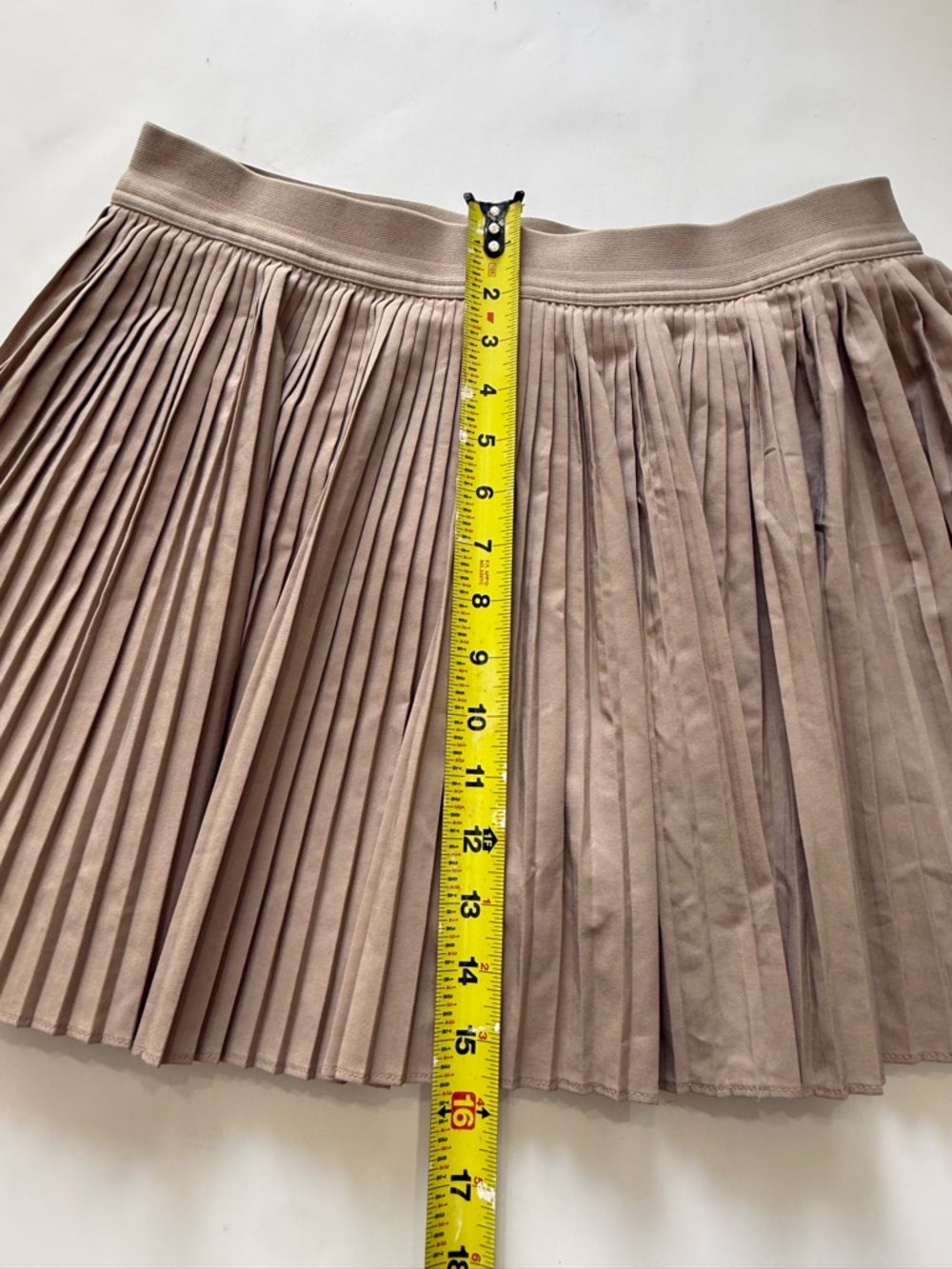 Old Navy Pleated Mini Skirt in Taupe